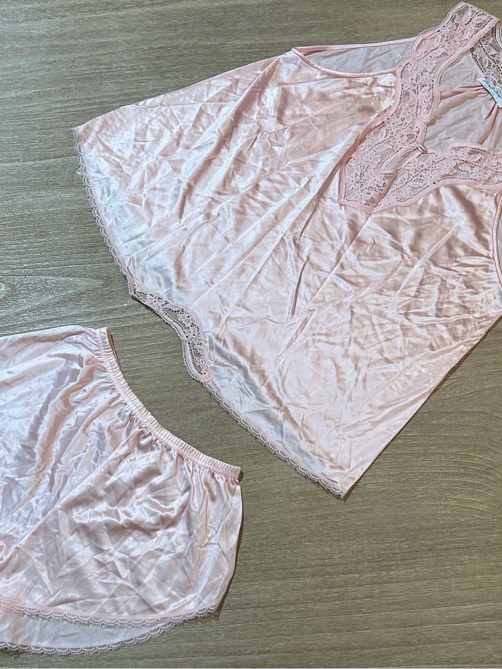 Vtg 80s Vanity Fair Pastel Pink Lace Cami & Petti Shorts Loungewear Set XS